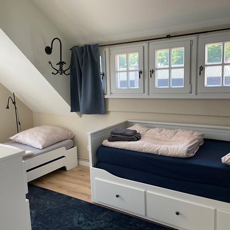 Luxus Lindenhof Apartments -Ferienwohnungen In Friesland An Der Nordsee Am Naturschutzgebiet Urwald Neuenburg  Bilik gambar