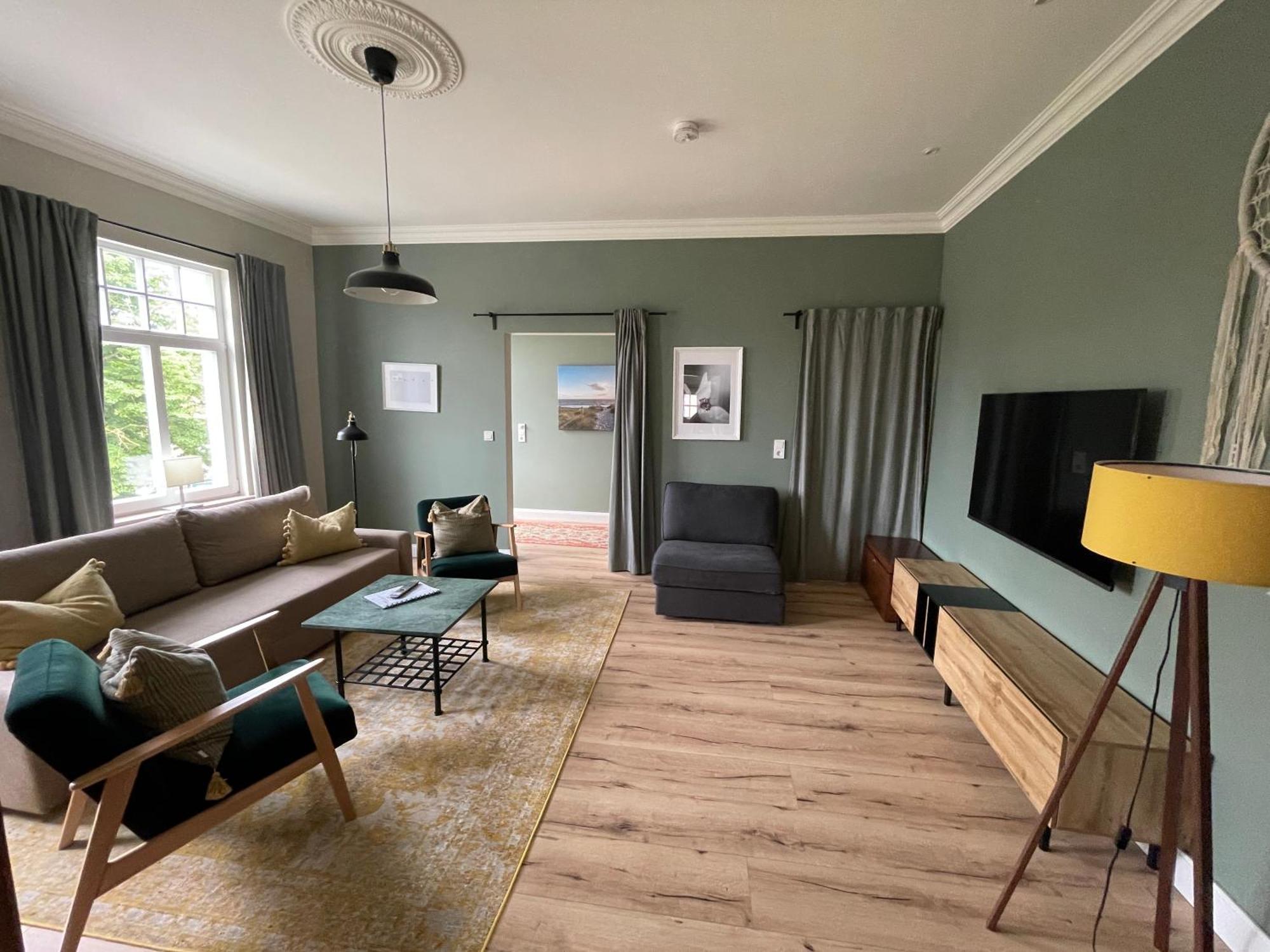 Luxus Lindenhof Apartments -Ferienwohnungen In Friesland An Der Nordsee Am Naturschutzgebiet Urwald Neuenburg  Luaran gambar